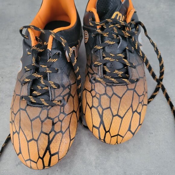 Youth soccer  shoes - Picture 2 of 3